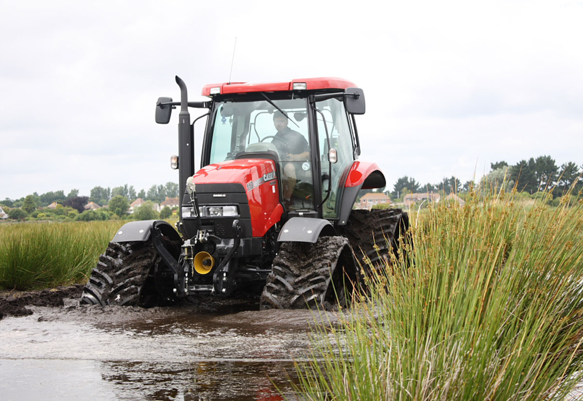 Case tracked tractor